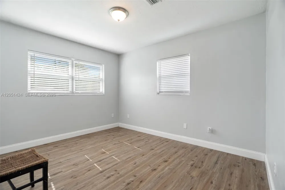9775 Evans Jacksonville, FL 32208
