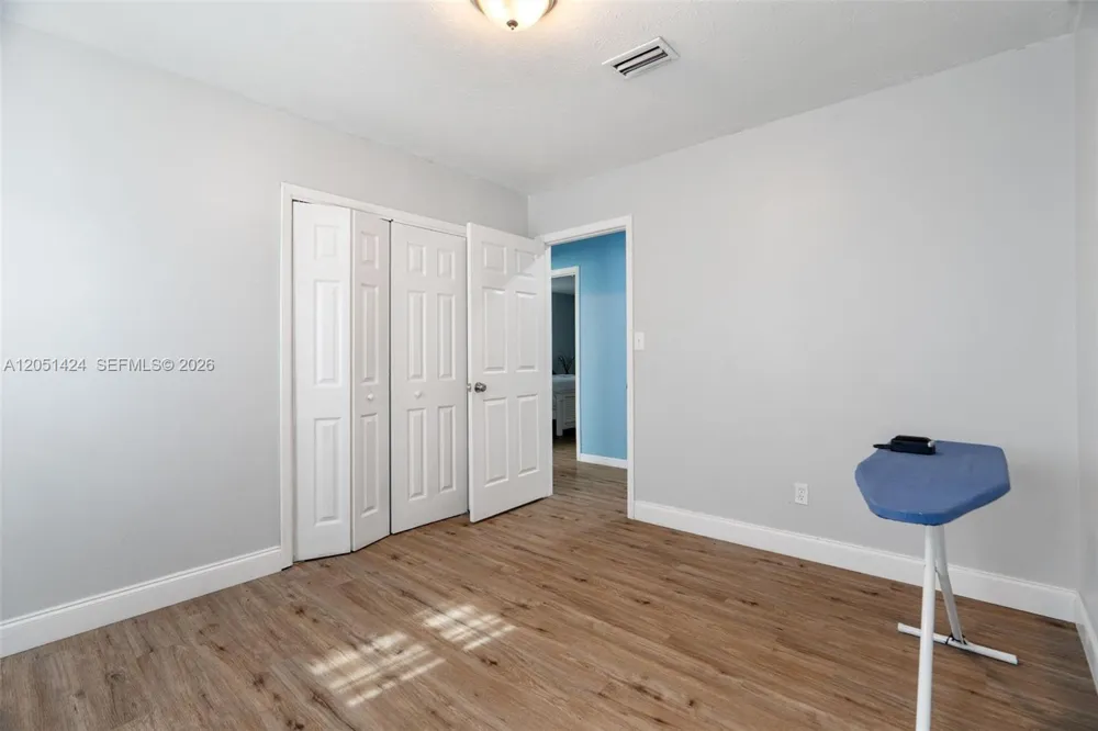 9775 Evans Jacksonville, FL 32208