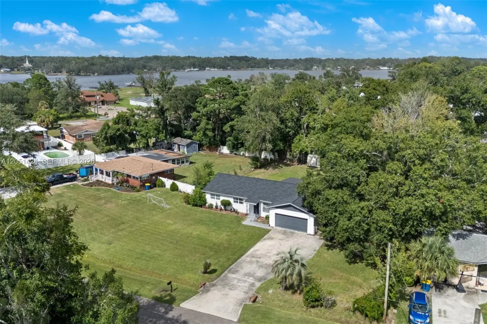 9775 Evans Jacksonville, FL 32208