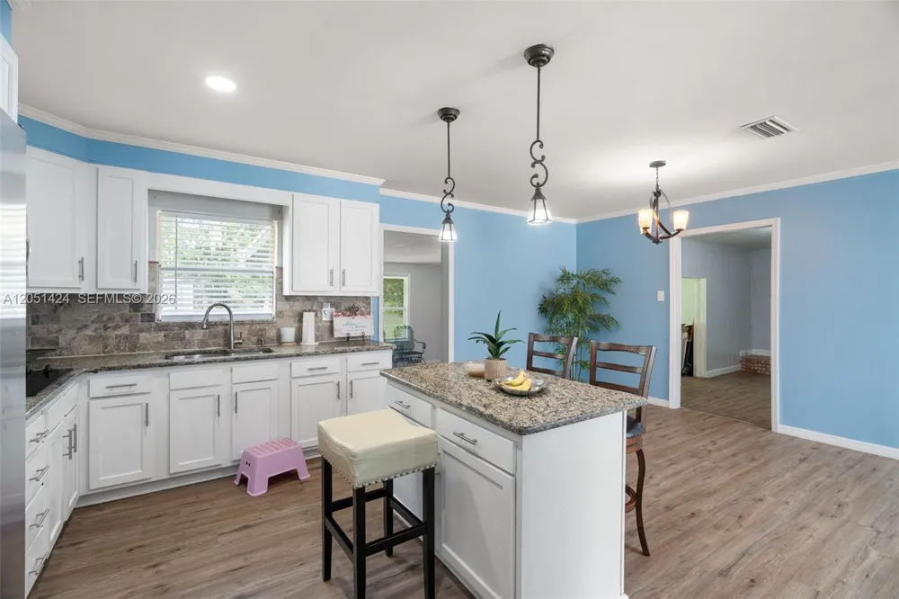 9775 Evans Jacksonville, FL 32208