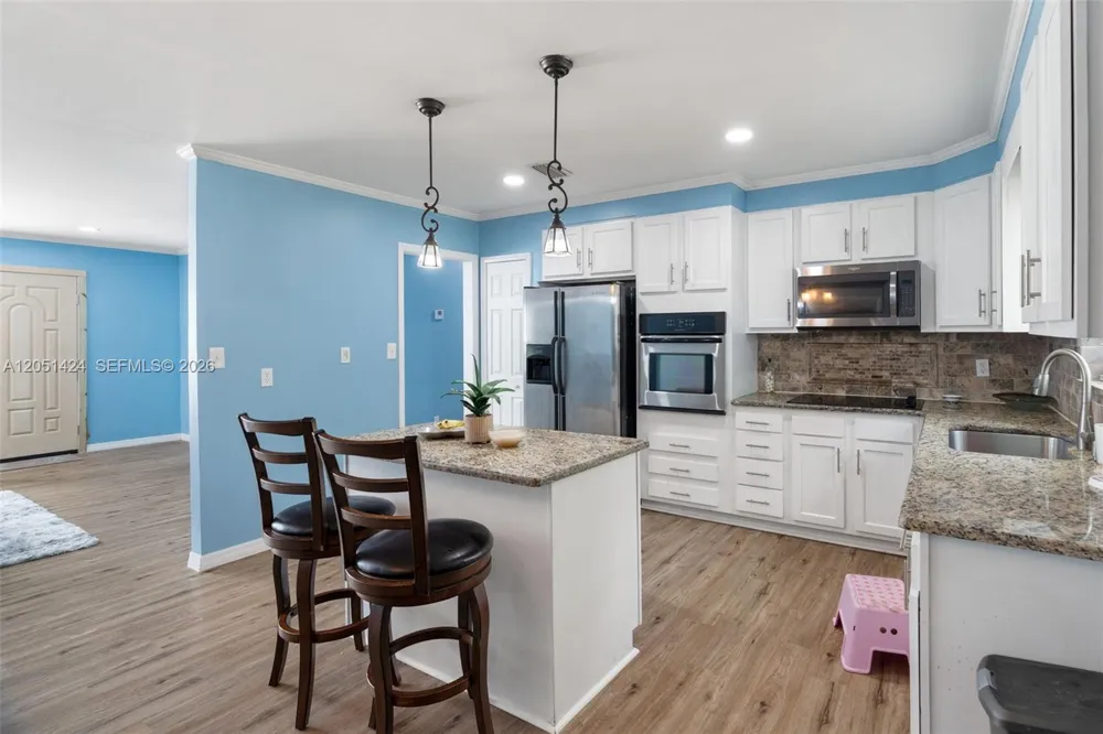 9775 Evans Jacksonville, FL 32208