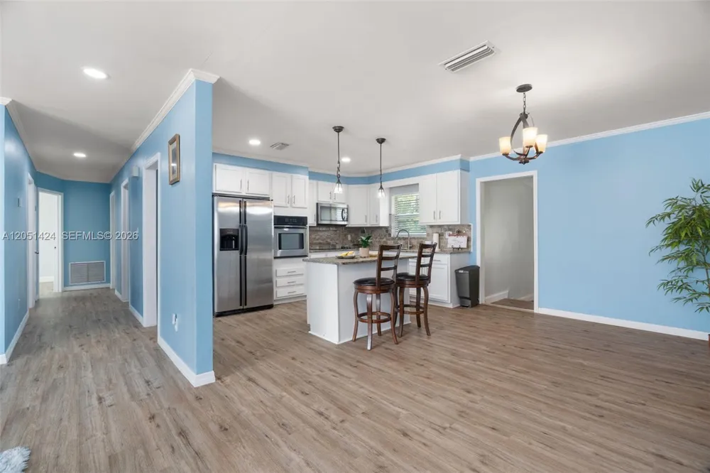 9775 Evans Jacksonville, FL 32208
