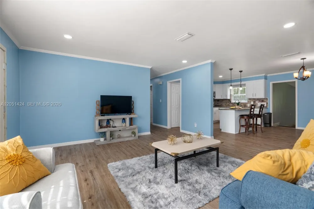 9775 Evans Jacksonville, FL 32208