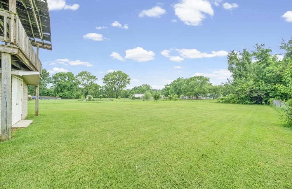 601 Pineridge Dr Hopkinsville, KY 42240