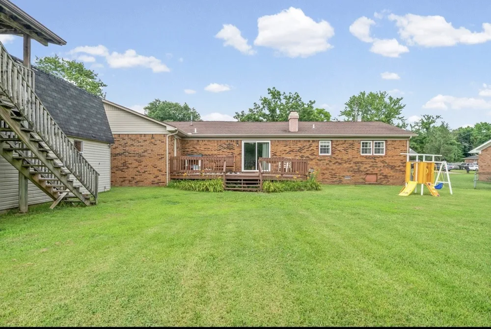 601 Pineridge Dr Hopkinsville, KY 42240