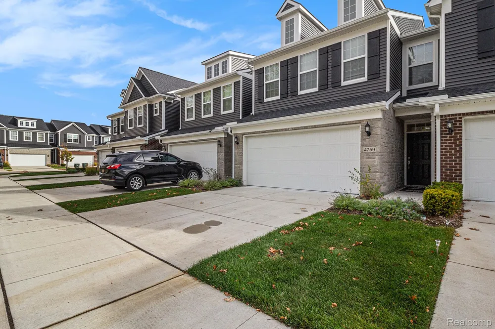 4759 Glenora Drive Orion Charter Township, MI 48359