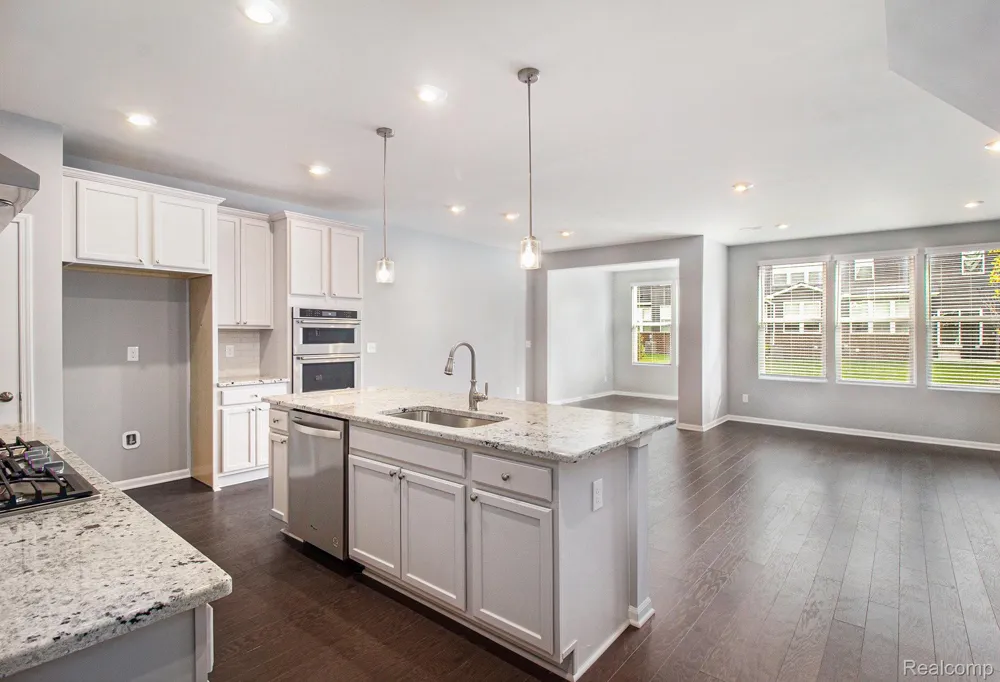 4759 Glenora Drive Orion Charter Township, MI 48359