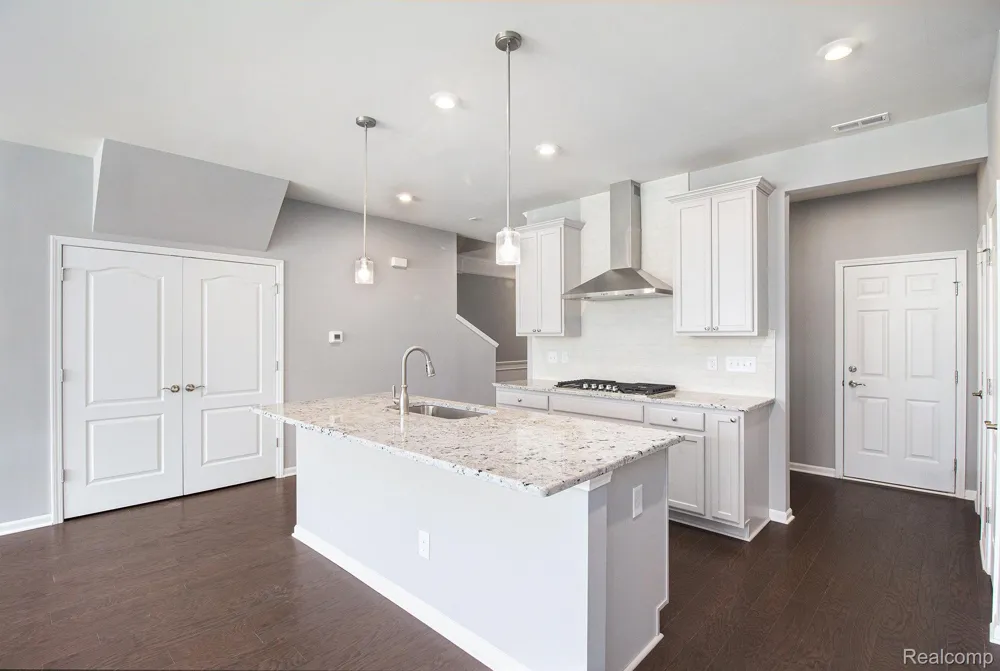 4759 Glenora Drive Orion Charter Township, MI 48359