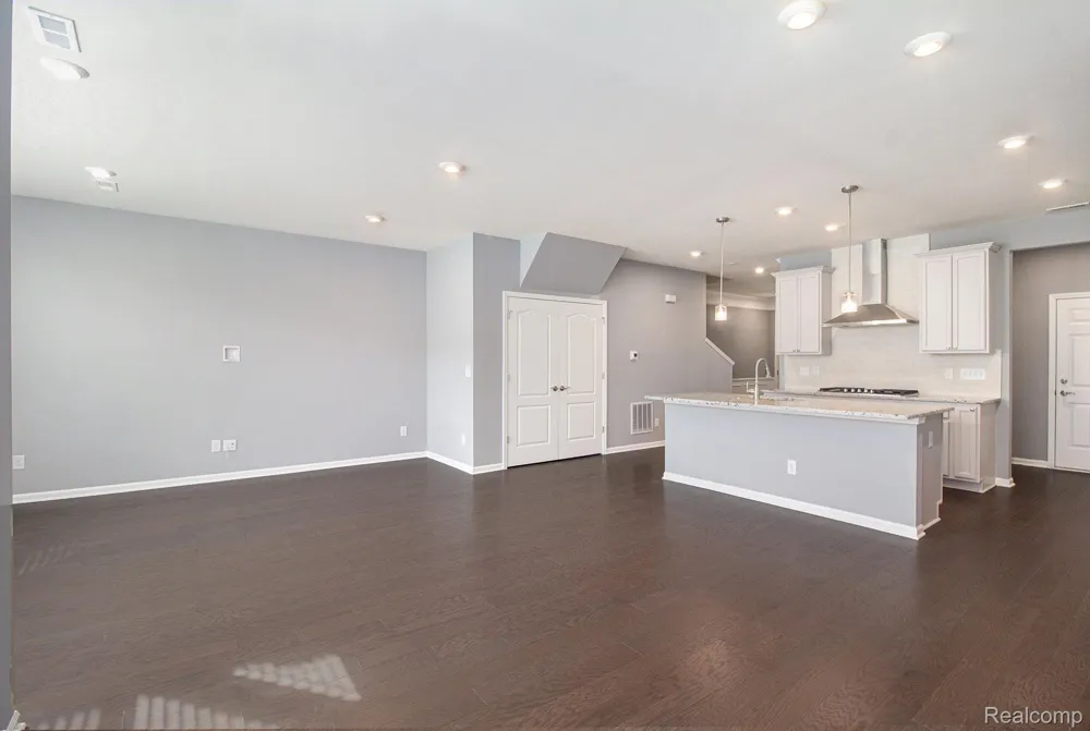4759 Glenora Drive Orion Charter Township, MI 48359