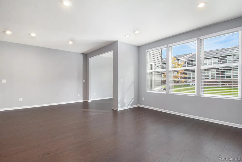 4759 Glenora Drive Orion Charter Township, MI 48359