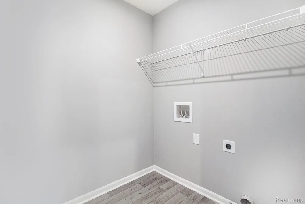 4759 Glenora Drive Orion Charter Township, MI 48359