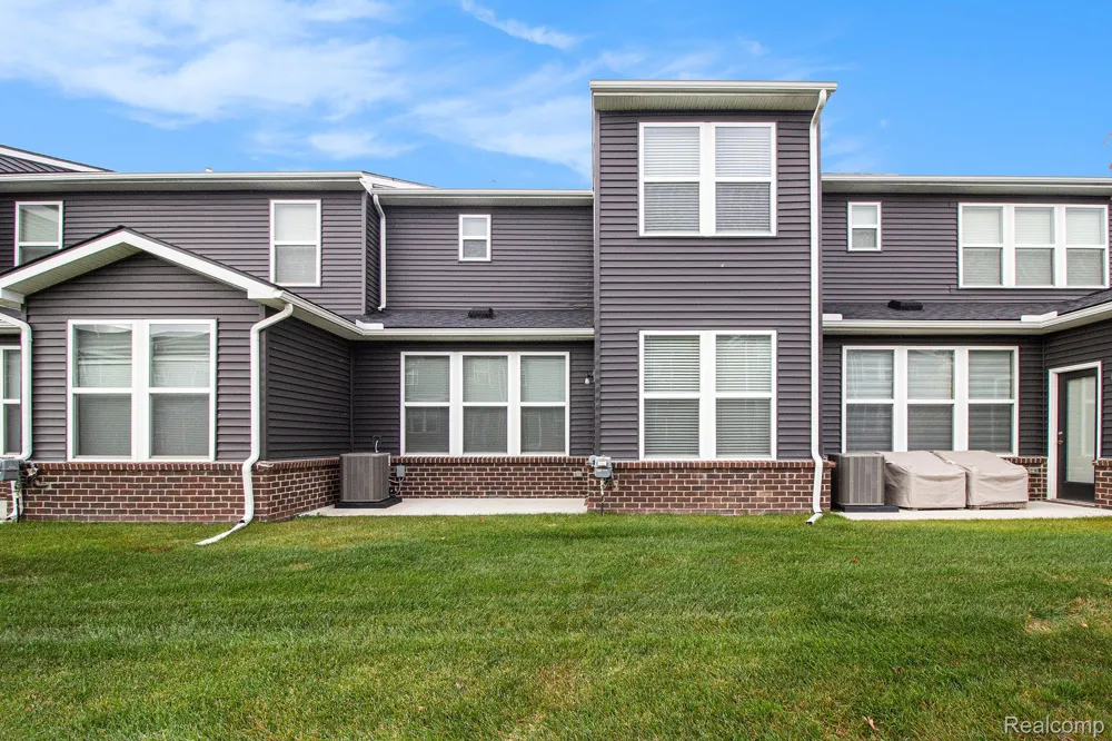 4759 Glenora Drive Orion Charter Township, MI 48359