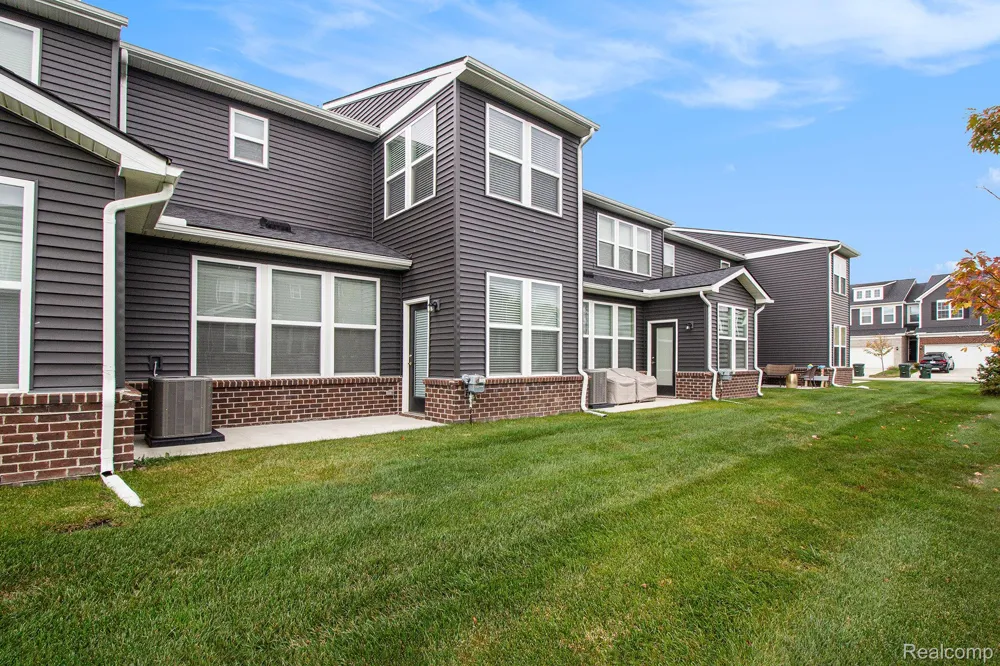 4759 Glenora Drive Orion Charter Township, MI 48359
