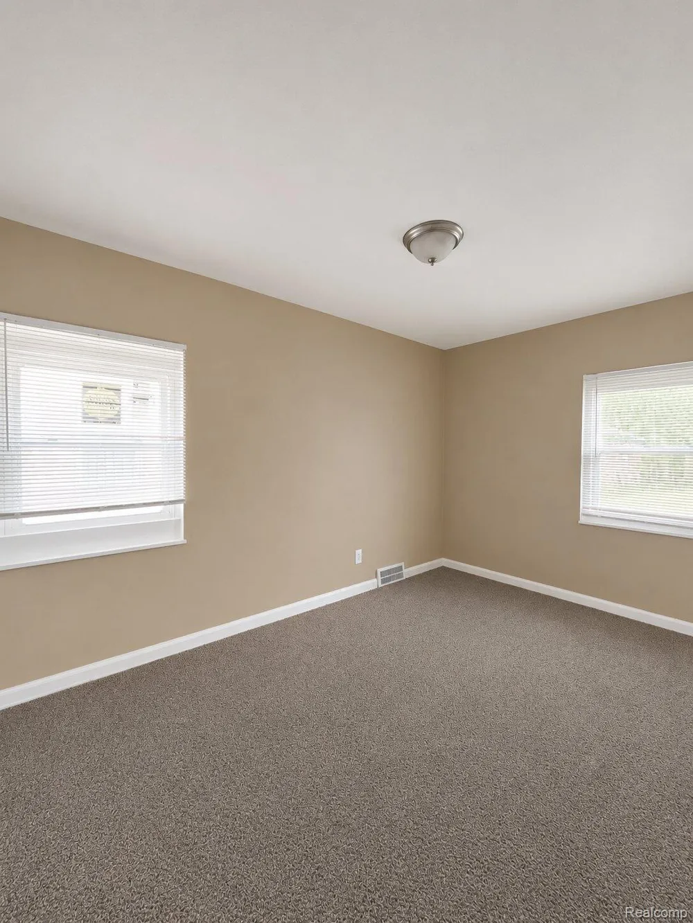 12876 Faust Avenue Detroit City, MI 48223