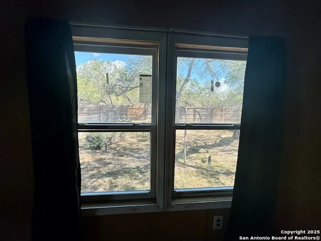 224 Hazen Sinton, TX 78387