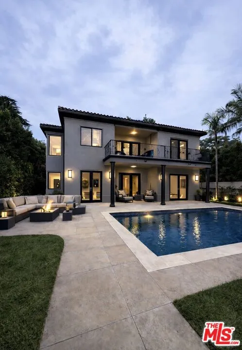 13359 Chandler Boulevard Los Angeles, CA 91401