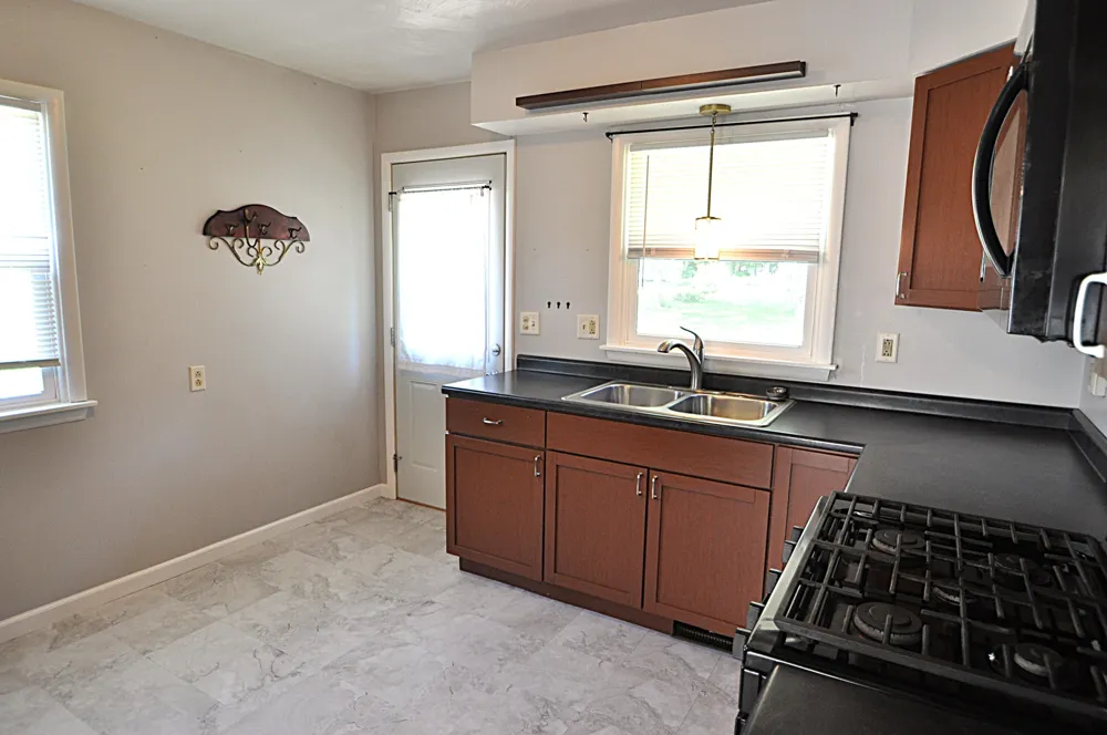 3053 S 3rd Street Niles, MI 49120