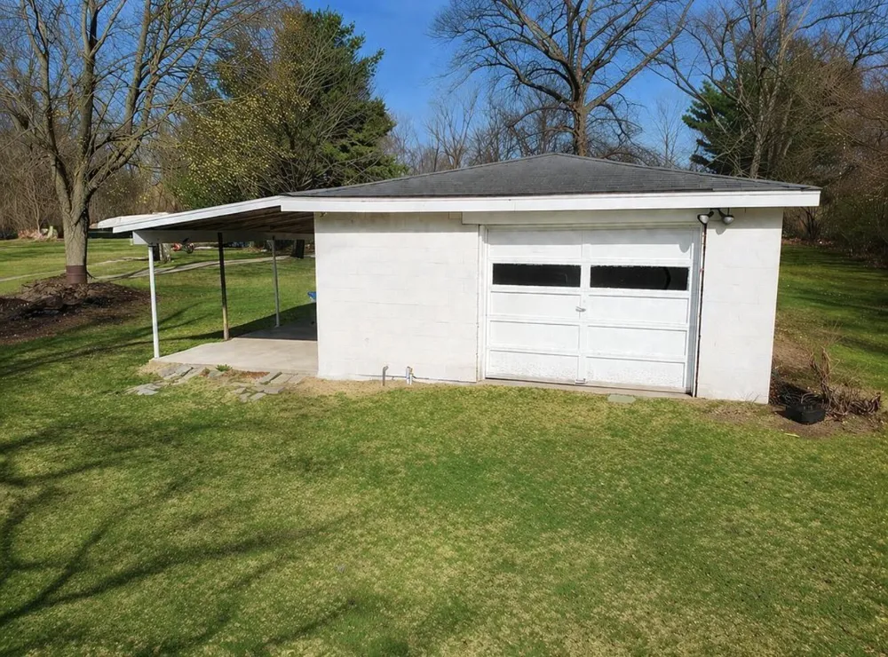 3053 S 3rd Street Niles, MI 49120