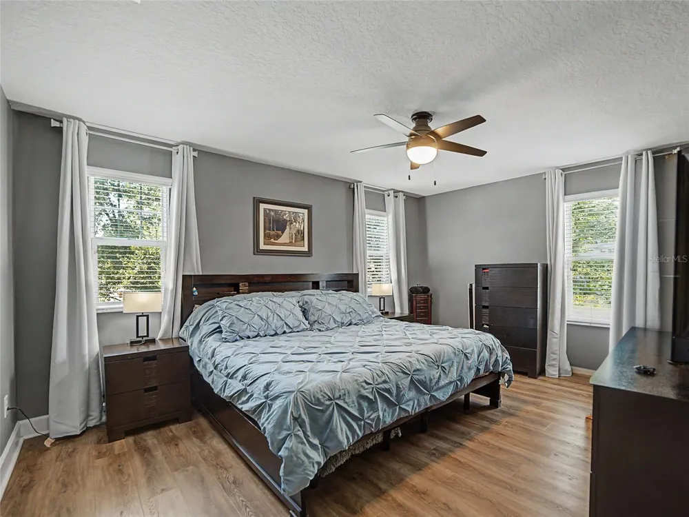 16910 DORMAN ROAD Lithia, FL 33547