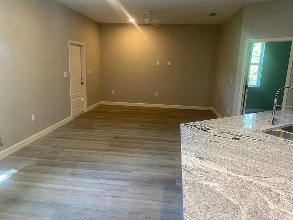 14910 LAURIE LANE Tampa, FL 33613