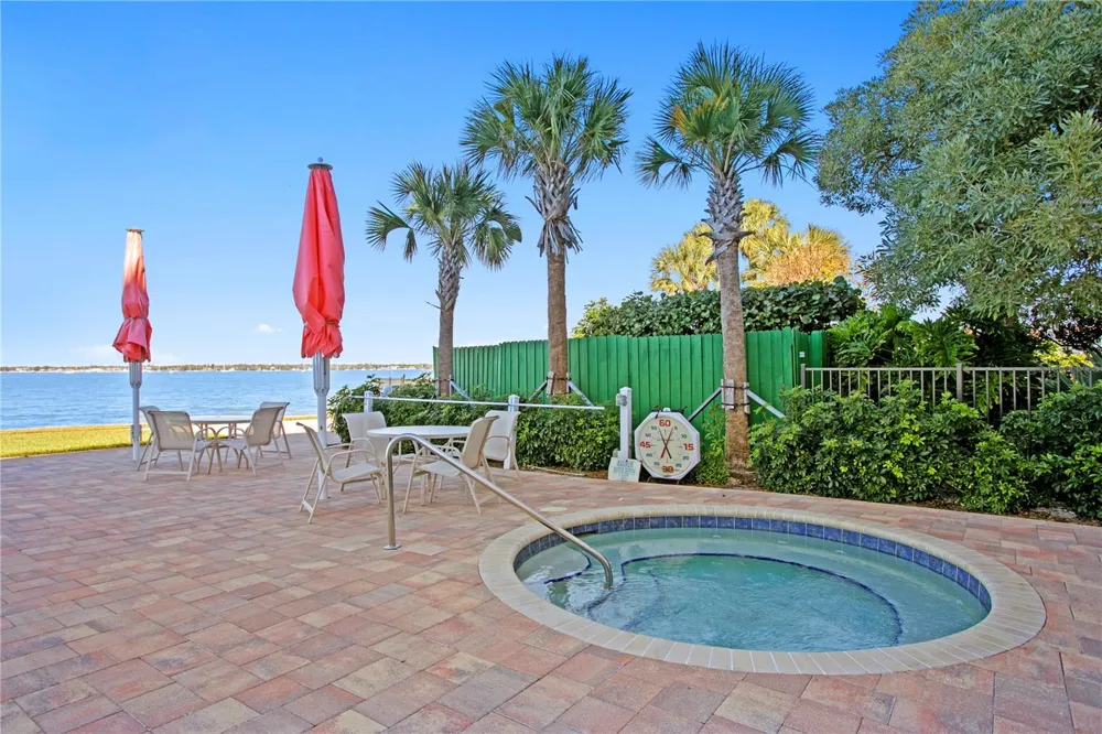 4971 BACOPA LANE S #703 St Petersburg, FL 33715