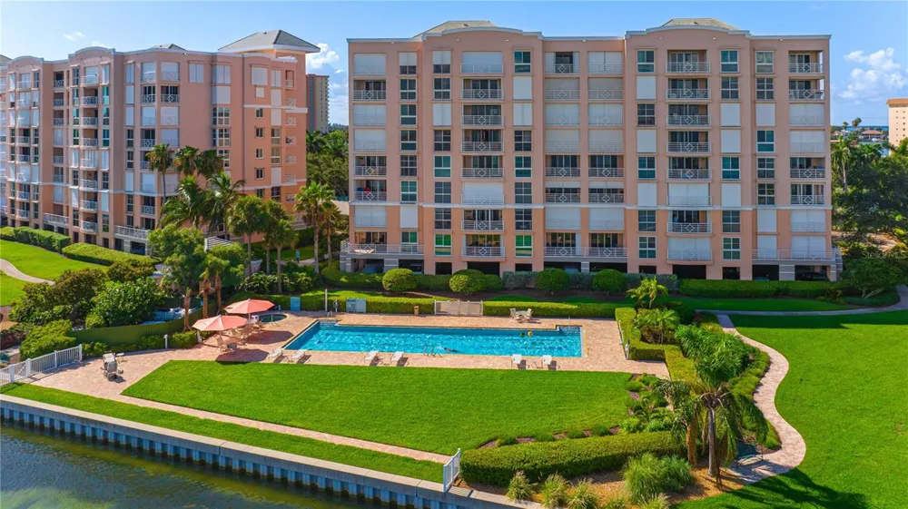 4971 BACOPA LANE S #703 St Petersburg, FL 33715
