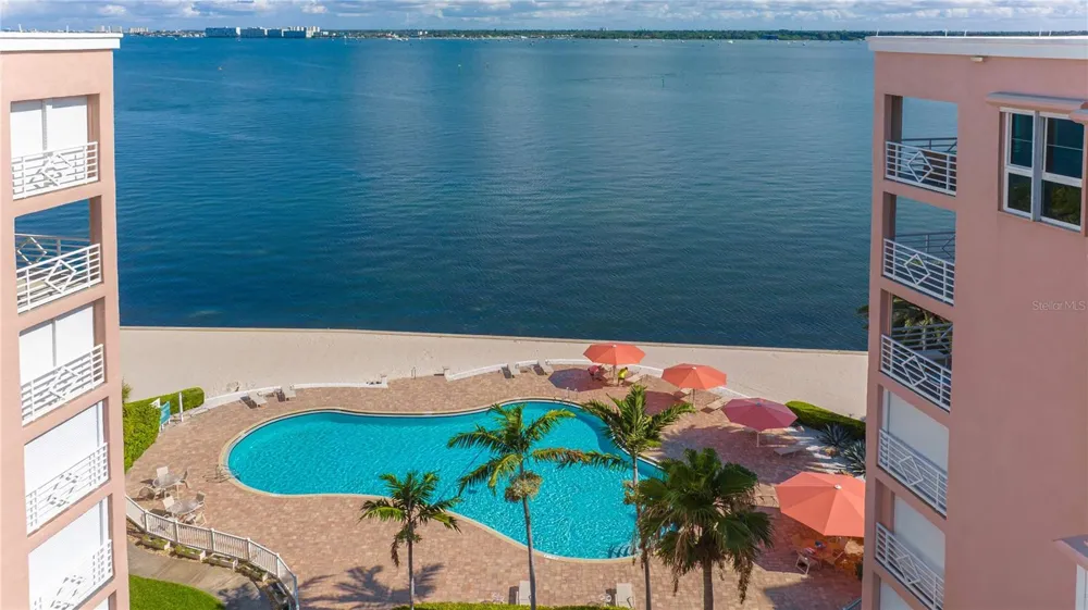 4971 BACOPA LANE S #703 St Petersburg, FL 33715