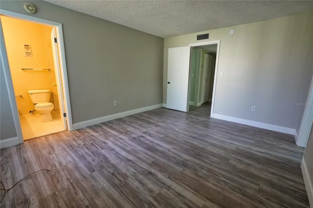 512 ORANGE DRIVE #20 Altamonte Springs, FL 32701
