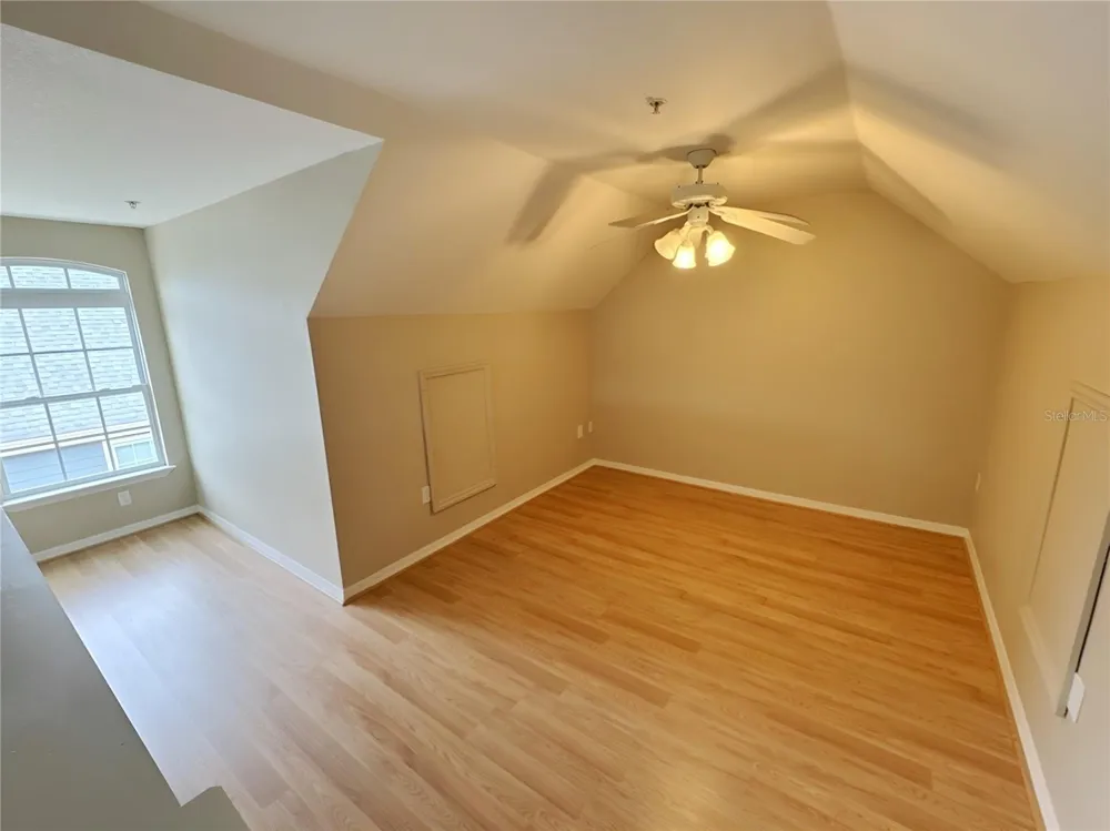 5531 ROSEHILL ROAD #201 Sarasota, FL 34233
