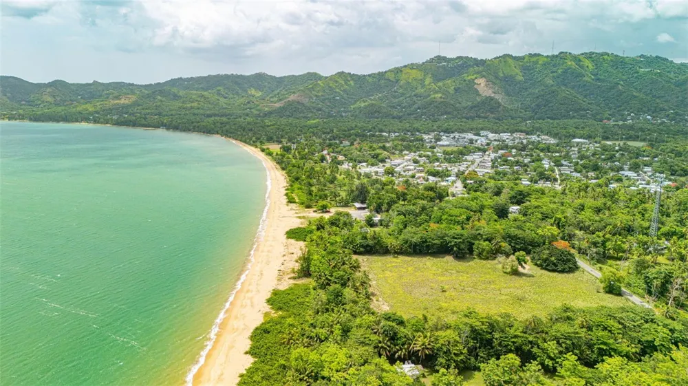 COMM. PLAYA, CARR. 401 KM. HM 1.9 Anasco, PR 00610