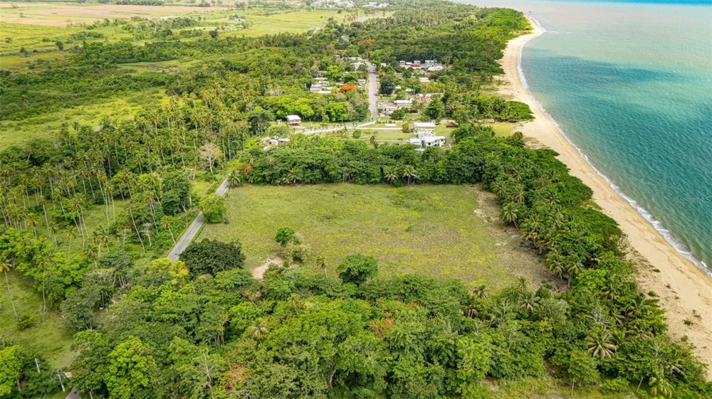 COMM. PLAYA, CARR. 401 KM. HM 1.9 Anasco, PR 00610