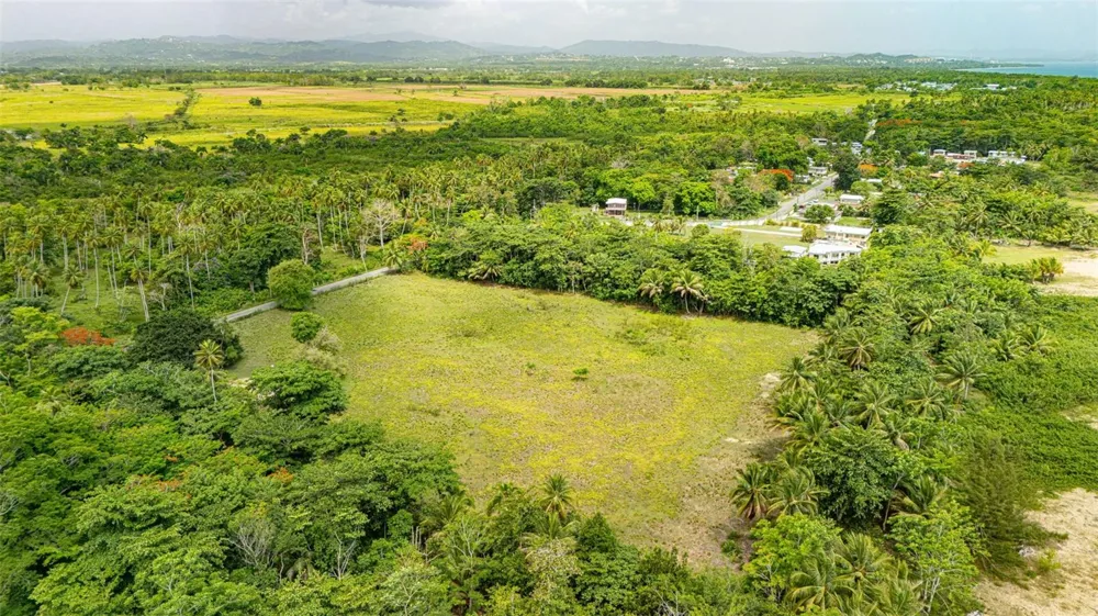 COMM. PLAYA, CARR. 401 KM. HM 1.9 Anasco, PR 00610