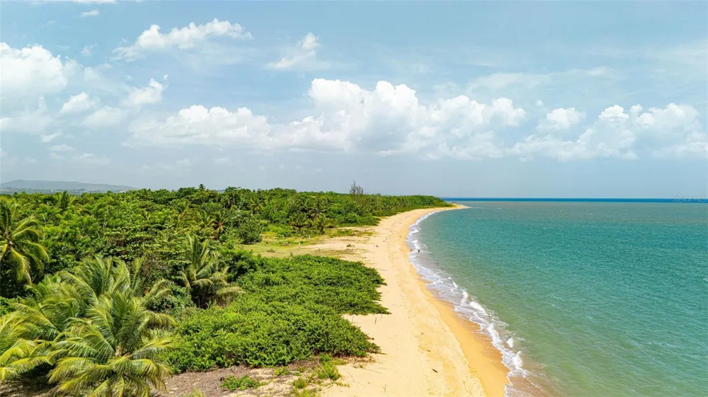 COMM. PLAYA, CARR. 401 KM. HM 1.9 Anasco, PR 00610
