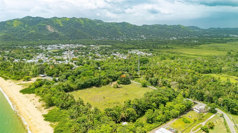 COMM. PLAYA, CARR. 401 KM. HM 1.9 Anasco, PR 00610