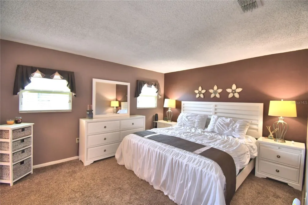 4860 GOLDENVIEW LANE Lakeland, FL 33811