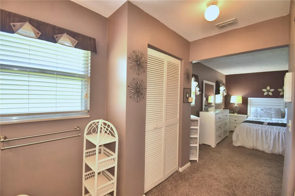 4860 GOLDENVIEW LANE Lakeland, FL 33811