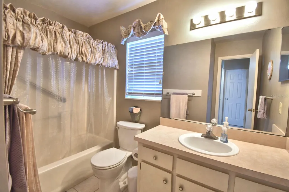 4860 GOLDENVIEW LANE Lakeland, FL 33811
