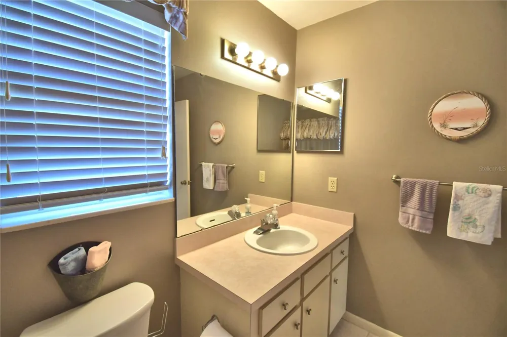 4860 GOLDENVIEW LANE Lakeland, FL 33811
