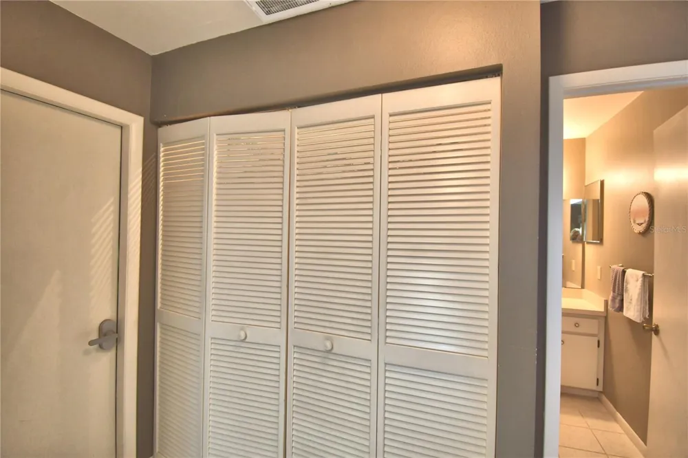 4860 GOLDENVIEW LANE Lakeland, FL 33811