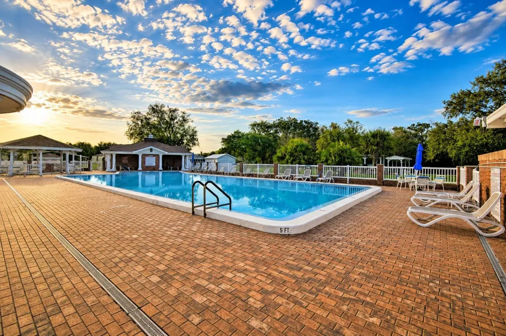 4860 GOLDENVIEW LANE Lakeland, FL 33811