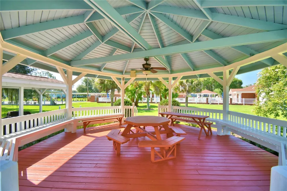 4860 GOLDENVIEW LANE Lakeland, FL 33811