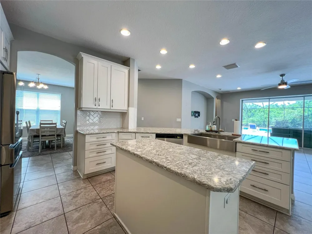 8033 CLEMENTINE LANE Tampa, FL 33625