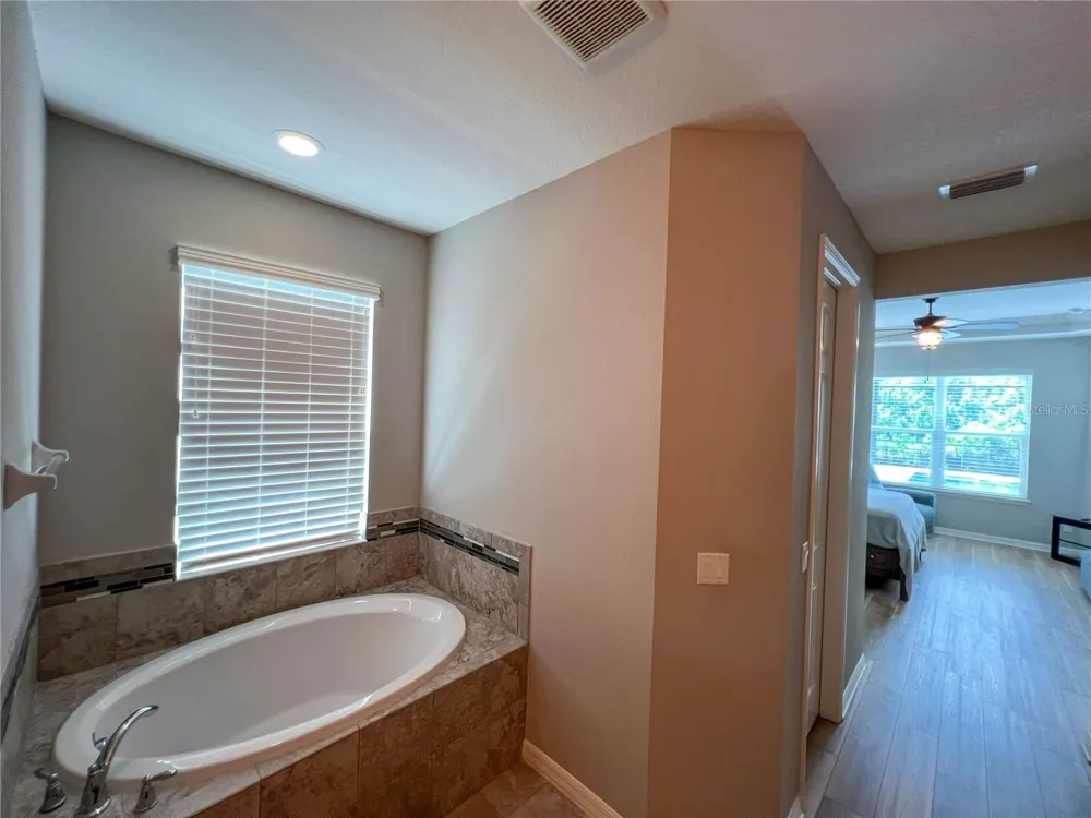 8033 CLEMENTINE LANE Tampa, FL 33625