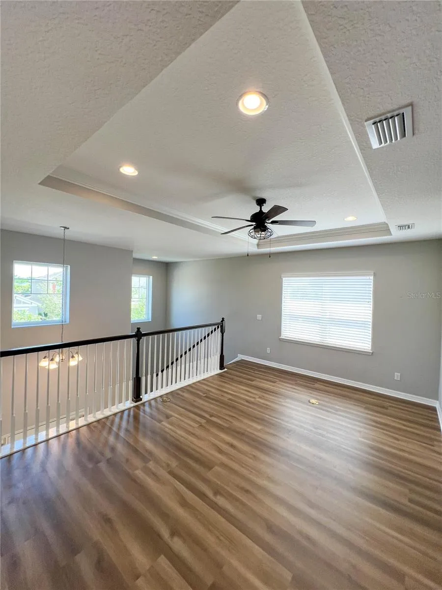 8033 CLEMENTINE LANE Tampa, FL 33625
