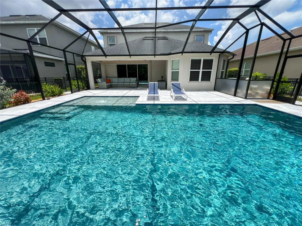 8033 CLEMENTINE LANE Tampa, FL 33625