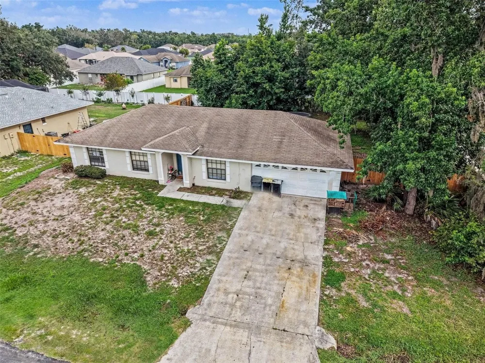 2435 PARKLAND DRIVE Lakeland, FL 33811
