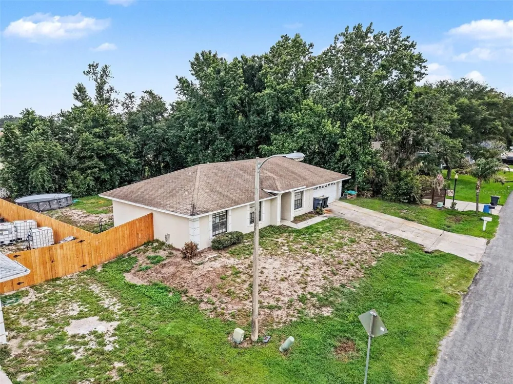 2435 PARKLAND DRIVE Lakeland, FL 33811