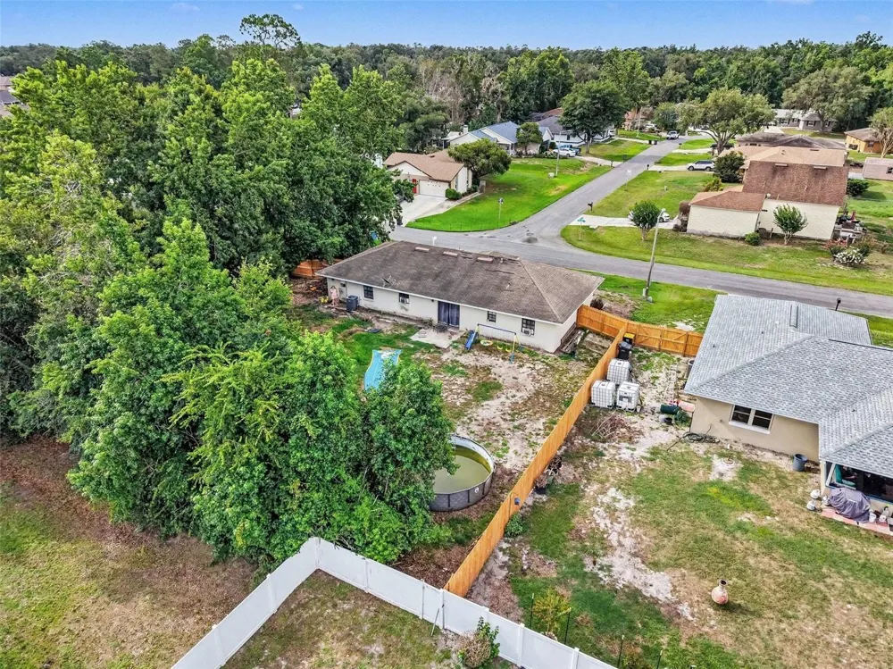 2435 PARKLAND DRIVE Lakeland, FL 33811