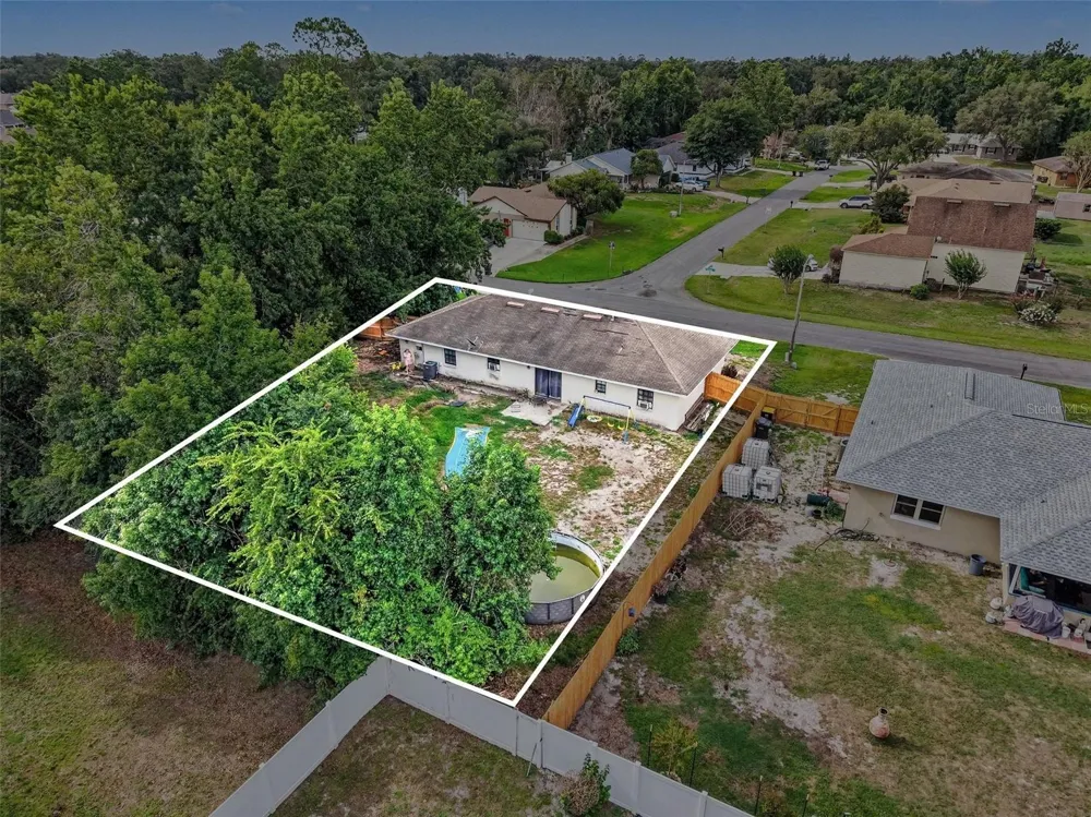 2435 PARKLAND DRIVE Lakeland, FL 33811