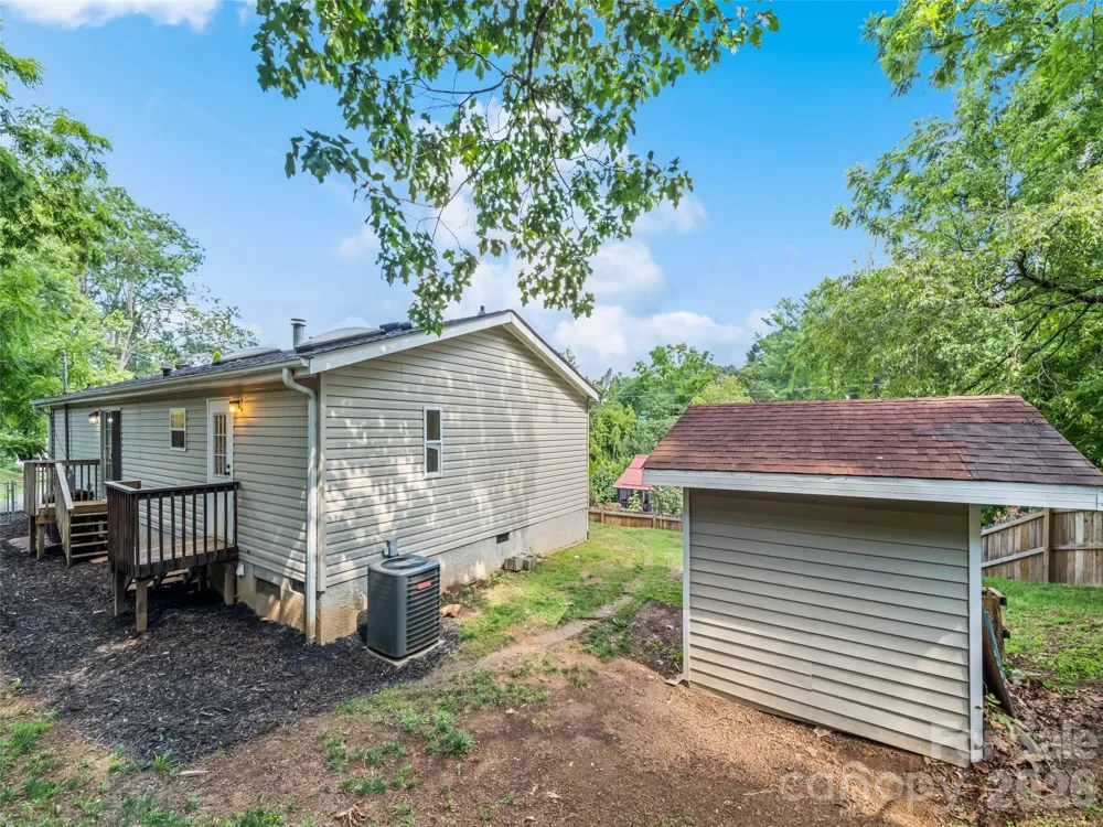 26 Cedar Street Canton, NC 28716